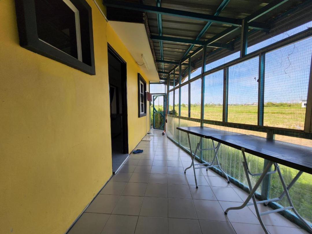 Holiday home Kasih Alza -ada 2 Unit - View Sawah Padi , Private Pool -prefer Direct Booking-